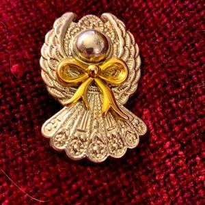 Best Angel pin or pendant diver and gold tone